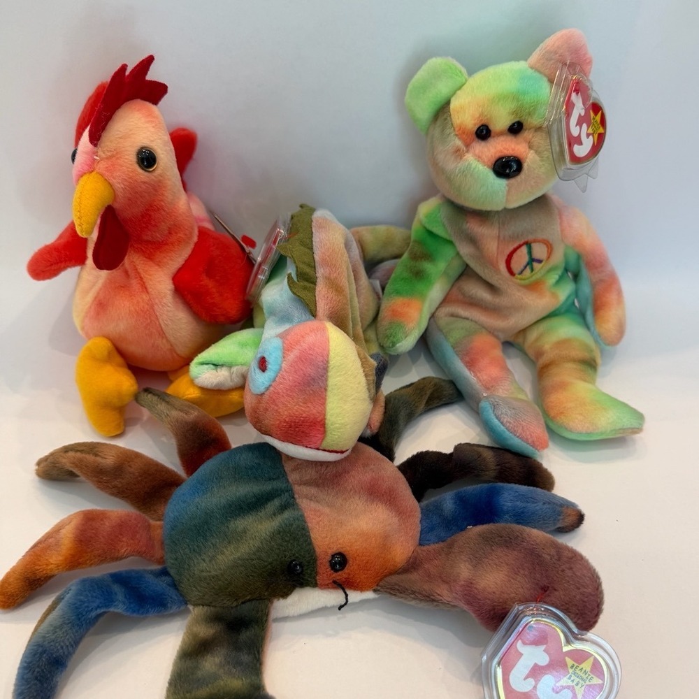 Ty Beanie Babies Lot of 4 Peace Bear Claude Crab Strut Rooster Lizard 1996